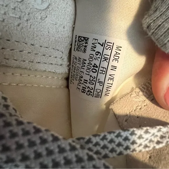 Adidas sneakers white grey cream size 7