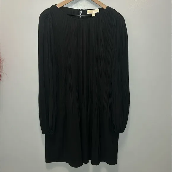 &quot;NWT&quot;‎ Michael Kors Pleated Crepe Mini Black Dress- Size Medium