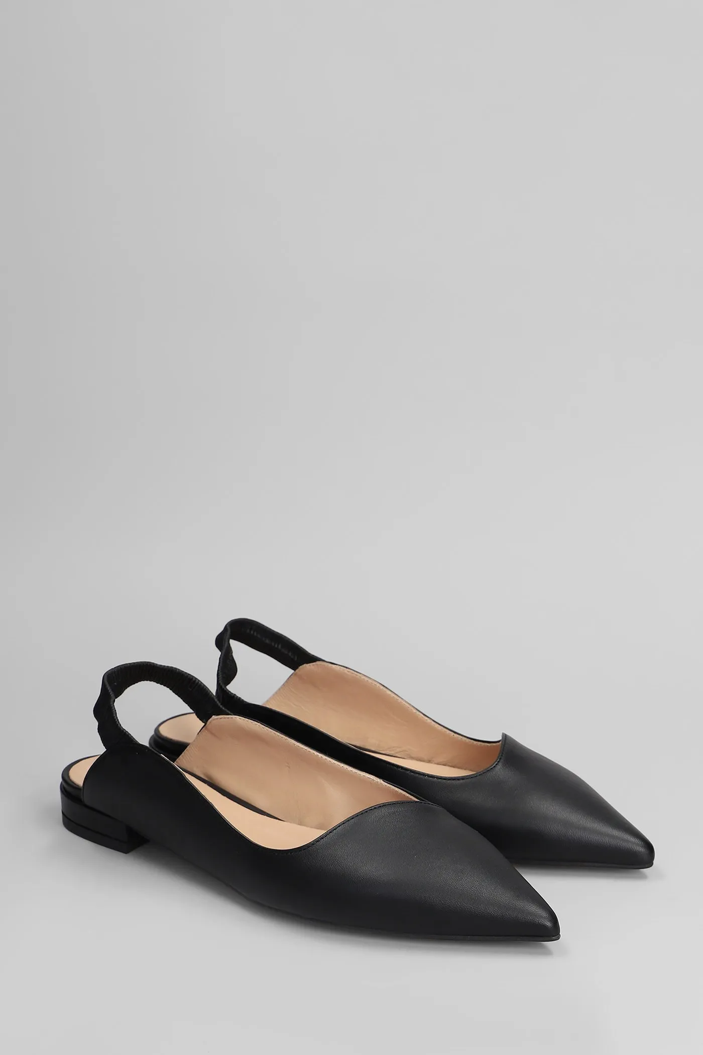 Ballet flats in black leather