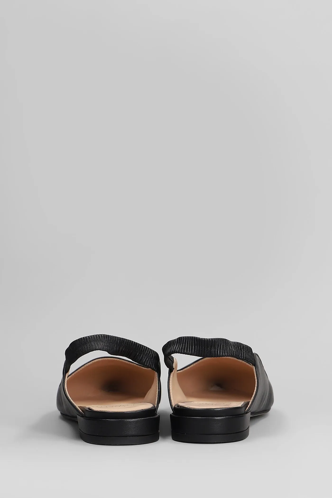 Ballet flats in black leather