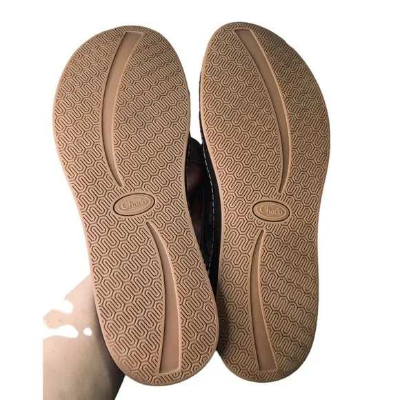 Chaco Wayfarer Tornado Strappy Sandals Gray Leather Womens Size 11 Criss Cross