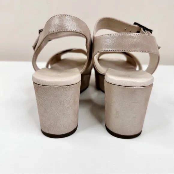 Chocolat Blu Ginny Platform Criss Cross Chunky Sandals Champagne Leather SZ 10