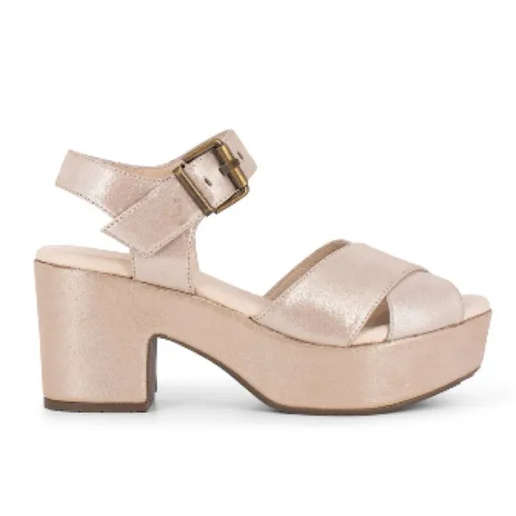 Chocolat Blu Ginny Platform Criss Cross Chunky Sandals Champagne Leather SZ 10