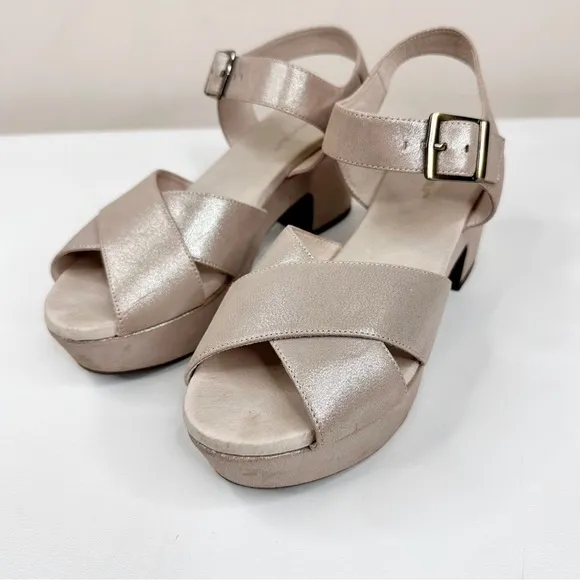 Chocolat Blu Ginny Platform Criss Cross Chunky Sandals Champagne Leather SZ 10