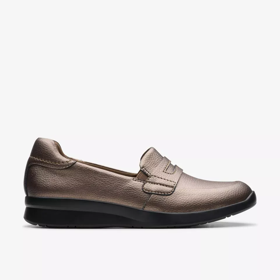 Clarks Women's Ellowyn Penny Metallic 26180091