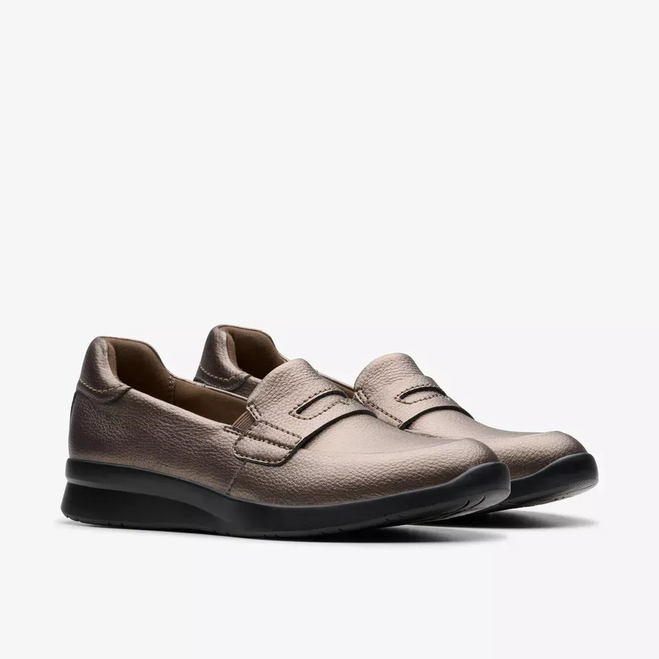 Clarks Women's Ellowyn Penny Metallic 26180091
