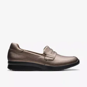 Clarks Women's Ellowyn Penny Metallic 26180091