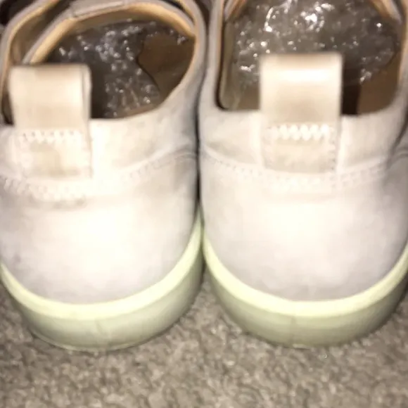 ECCO Men’s Soft 8 Moonrock Perforated Leather Sneakers