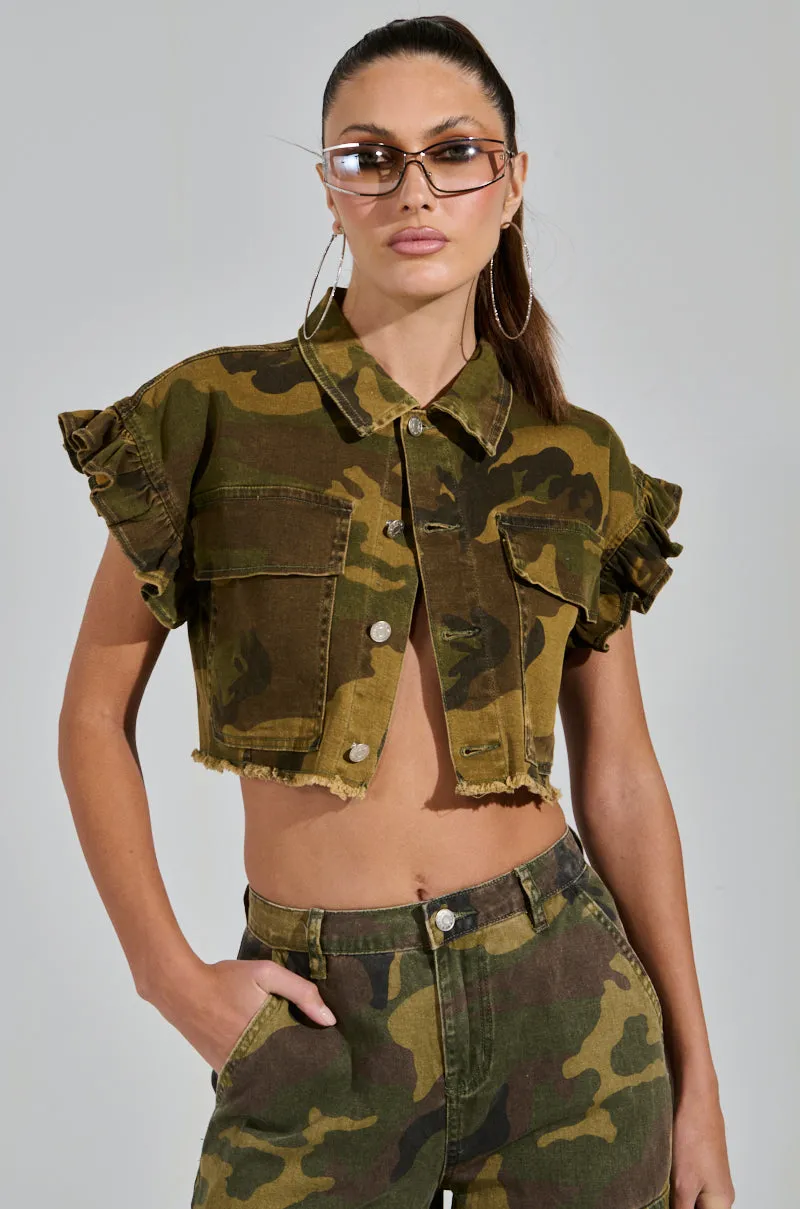 HIDDEN IN PLAIN SIGHT CROPPED BUTTON DOWN
