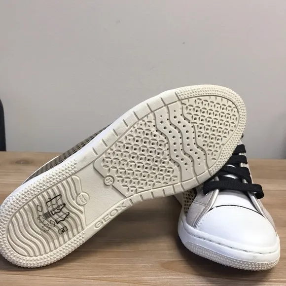 🔥Host Pick🔥 Geox Girls Kids Sneakers Jr Creamy