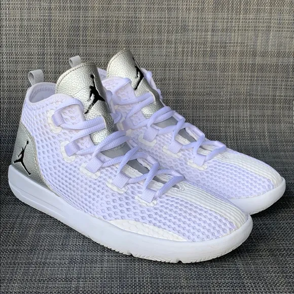Jordan Reveal White Silver GS Sneakers High-Top 834126-100 Youth size 6.5