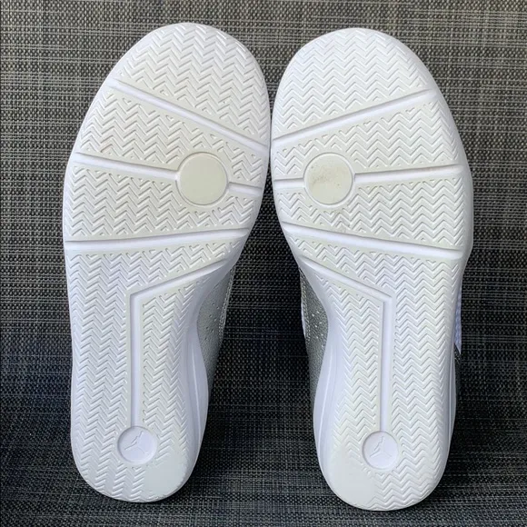 Jordan Reveal White Silver GS Sneakers High-Top 834126-100 Youth size 6.5
