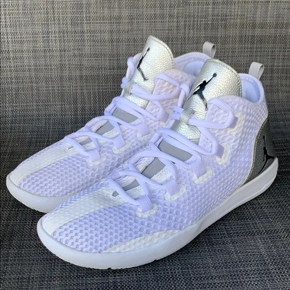 Jordan Reveal White Silver GS Sneakers High-Top 834126-100 Youth size 6.5