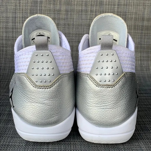 Jordan Reveal White Silver GS Sneakers High-Top 834126-100 Youth size 6.5