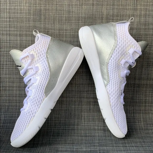 Jordan Reveal White Silver GS Sneakers High-Top 834126-100 Youth size 6.5
