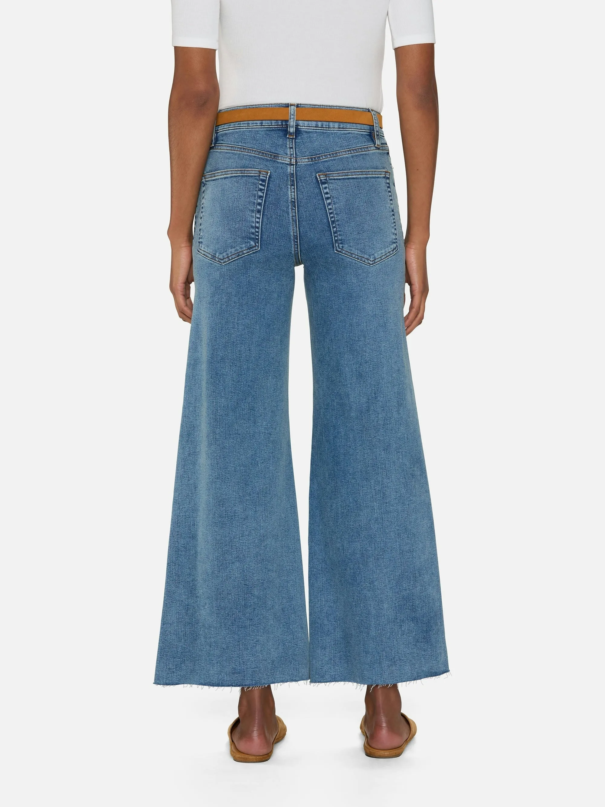 Le Palazzo Crop in Crave Raw After