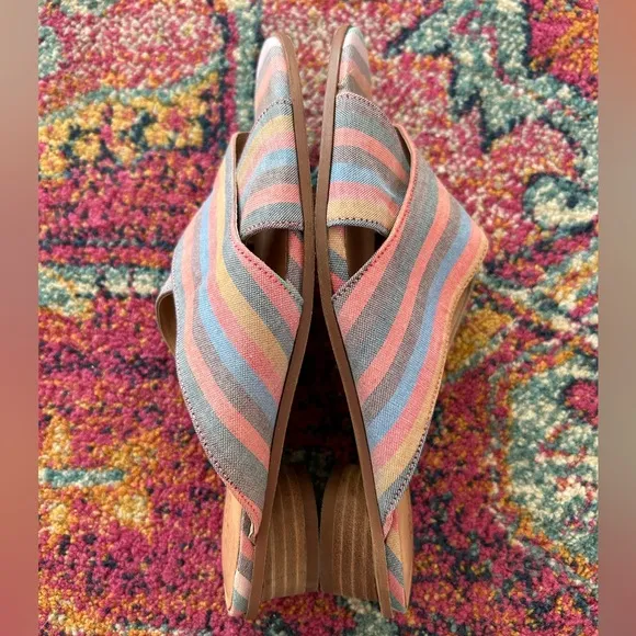 Madewell | Women’s rainbow The Ruthie Crisscross Mule, leather low heel slip on