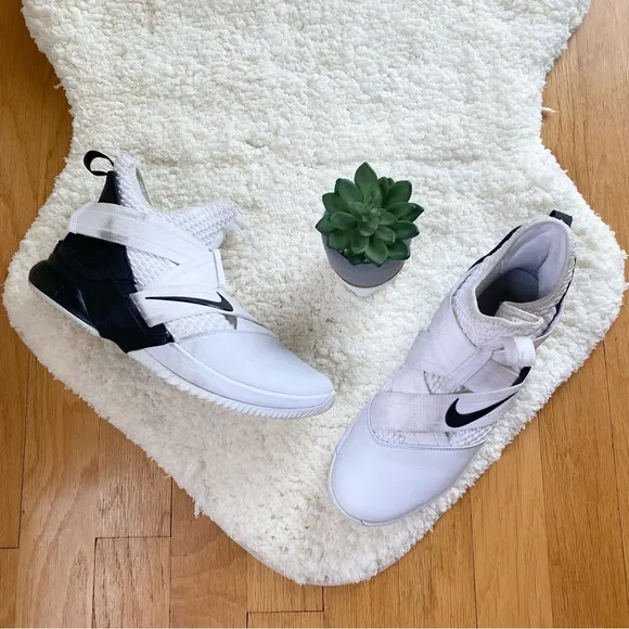 Mens Nike Lebron Soldier 12 Sneakers