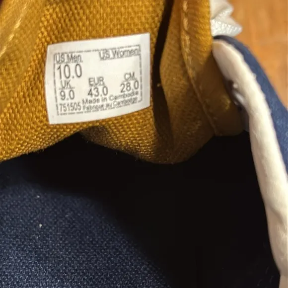 Men’s VANS Era Sneakers Skateboarding Corduroy / Blue Size 10 NEW