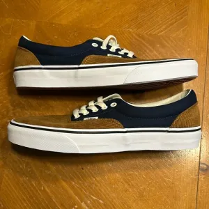 Men’s VANS Era Sneakers Skateboarding Corduroy / Blue Size 10 NEW
