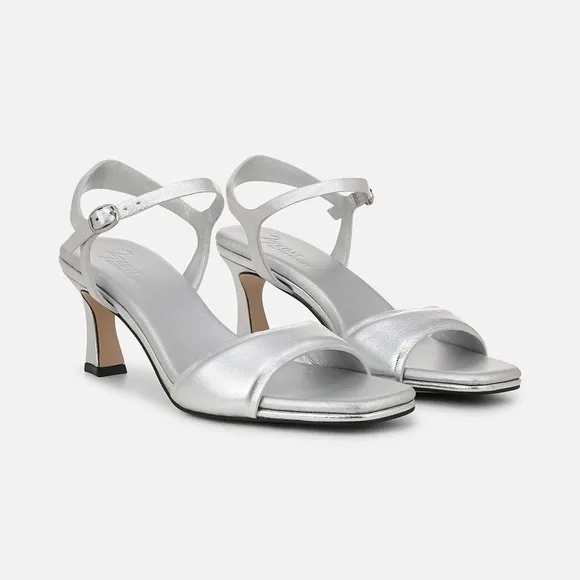 Naturalizer 27 Edit Grace Dress Sandal Silver Leather Kitten Heel Size 8.5W Wide