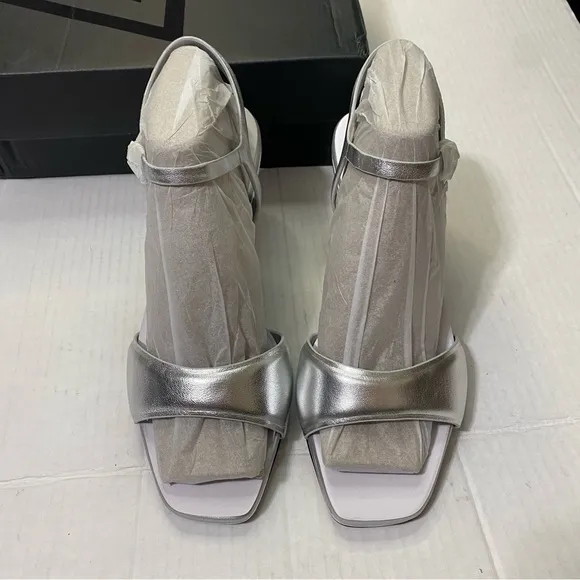Naturalizer 27 Edit Grace Dress Sandal Silver Leather Kitten Heel Size 8.5W Wide