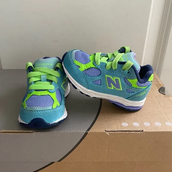 New Balance 990 Toddler Sneakers - SZ 5 C