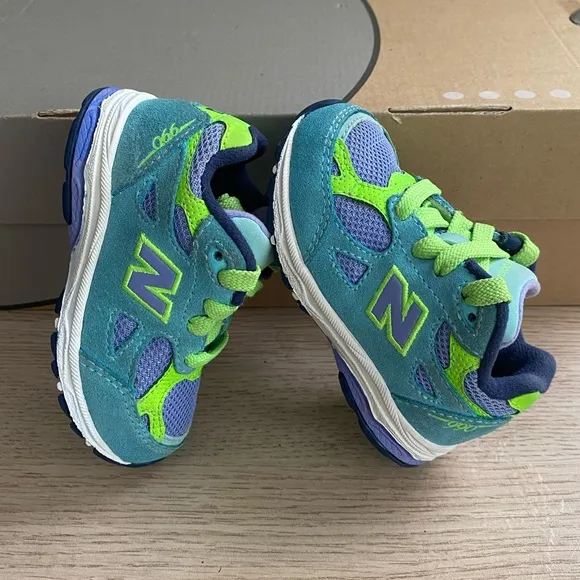 New Balance 990 Toddler Sneakers - SZ 5 C