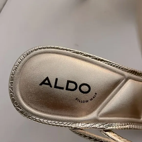 NIB. Aldo Twirly Snake Embossed Ankle Wrap Heeled Sandal in Metallic Gold  7.5