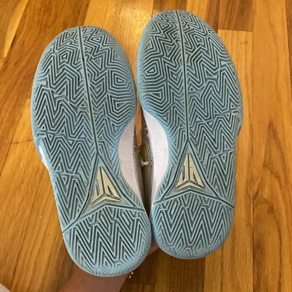Nike Girls Gold and Blue Sneakers Size 4.5