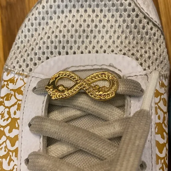 Nike Girls Gold and Blue Sneakers Size 4.5