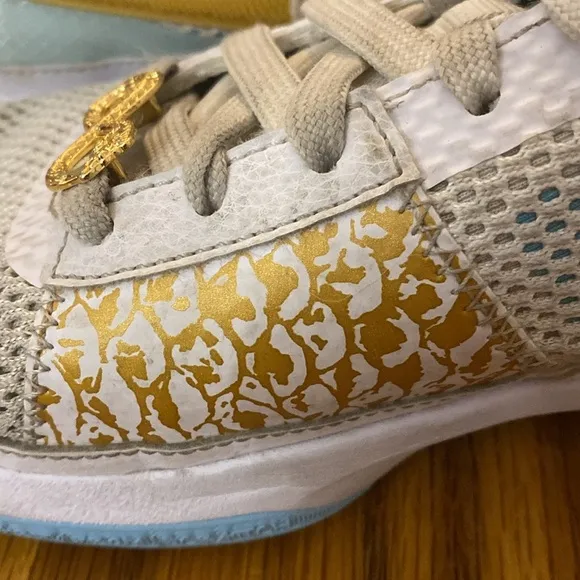 Nike Girls Gold and Blue Sneakers Size 4.5