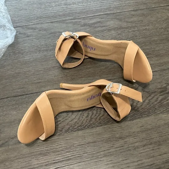 NWT BURJU Zoe True Nude shade 3 Classic Strappy Heeled Sandals | size 6