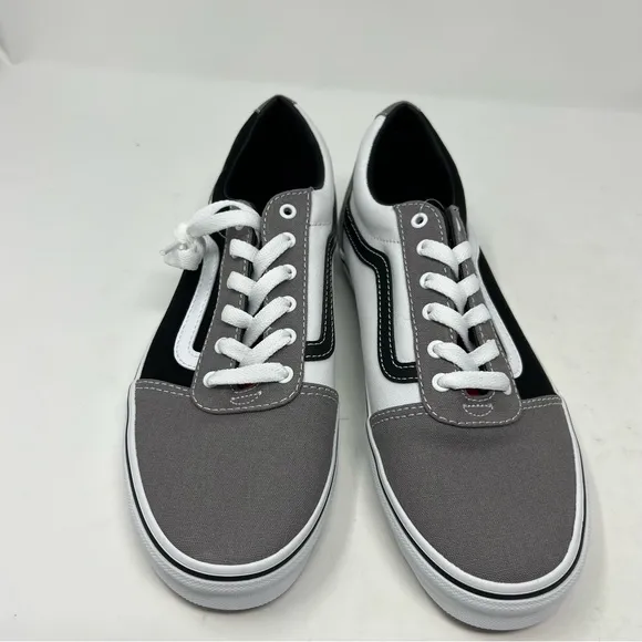 NWT Vans Ward Color Block Grey/White Sneakers Womens Size 7.5 Men’s 6