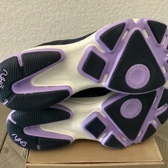RYKA PREMIUM Ryka Women's Daydream Training Sneakers, size 9.5