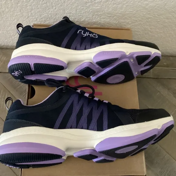 RYKA PREMIUM Ryka Women's Daydream Training Sneakers, size 9.5