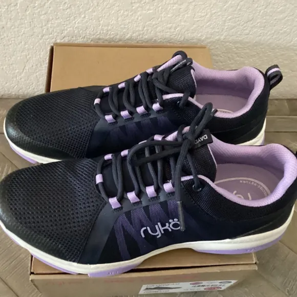 RYKA PREMIUM Ryka Women's Daydream Training Sneakers, size 9.5