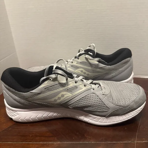 Saucony Cohesion 13 Men’s Gray Mesh Versafoam Running Sneakers 15