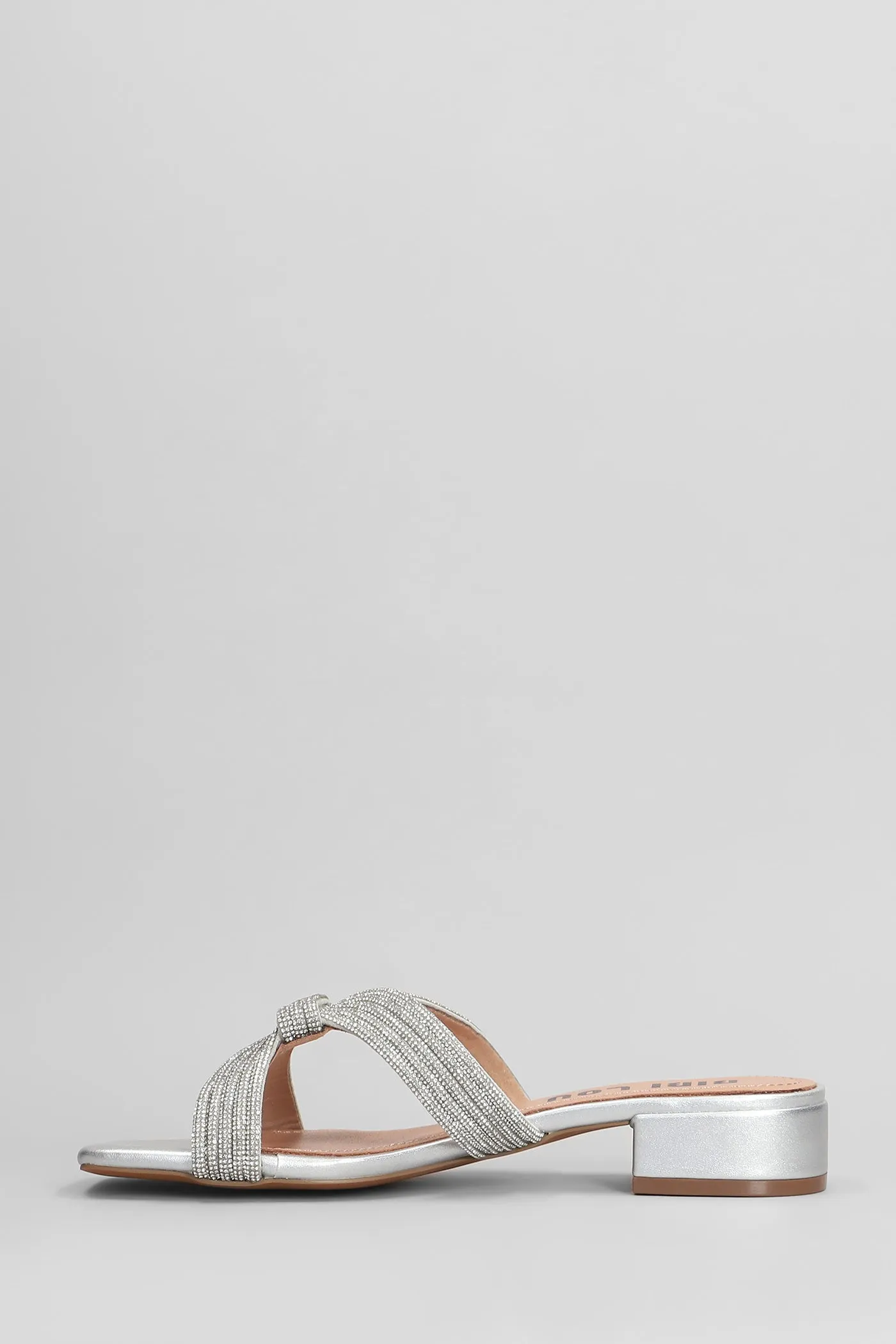 Sloan Slipper-Mule in silver leather