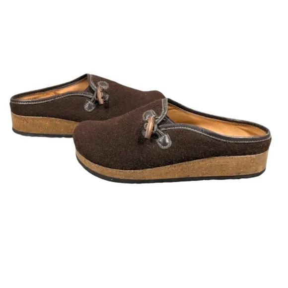 Sofft Slip-on Mules GUC $110 Size 8M    S2885