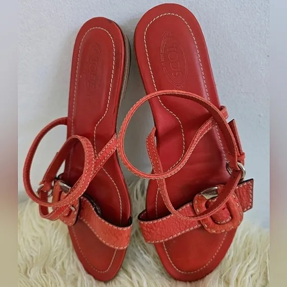 Tod's Red Strappy Sandals With Buckle Adjustable Strap Flats Women's Size 39 🌴