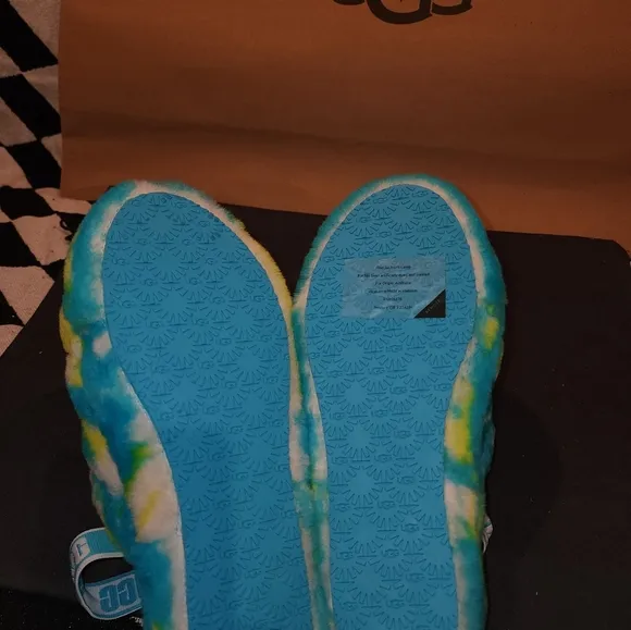 Ugg slides
