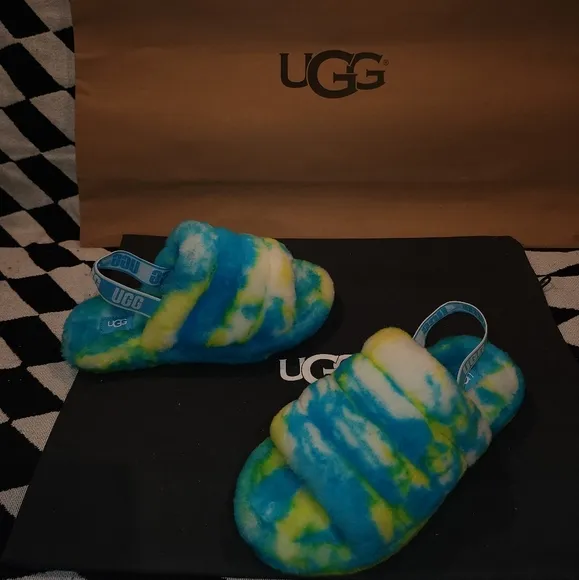 Ugg slides