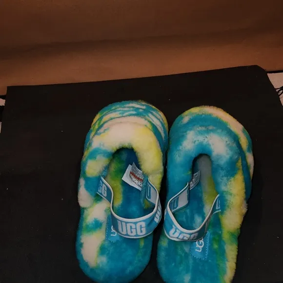 Ugg slides