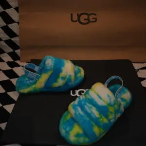 Ugg slides
