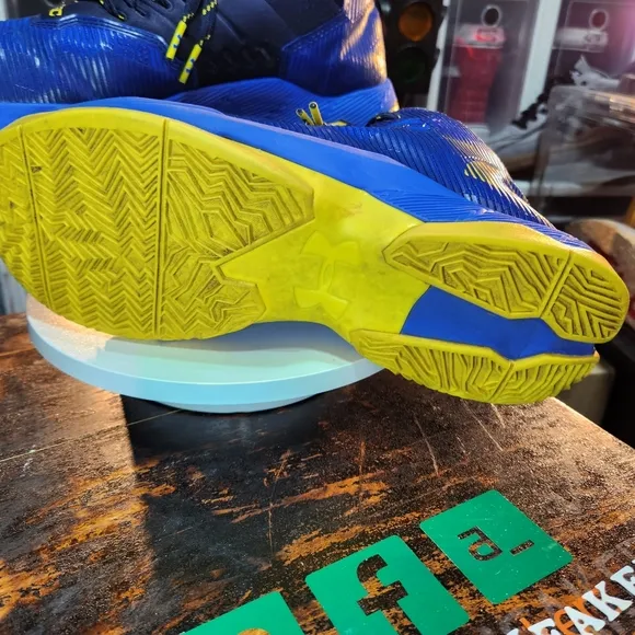 Under armour curry sneakers
