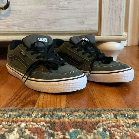 Vans Classic Bearcat Skateboarding Sneakers Charcoal Grey and Black